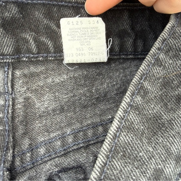 Vintage 90s Levi’s 521 Tapered Fit High Rise Jeans - Washed Black - Size 8P - Picture 6 of 6